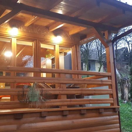 Obiteljski Apartman Borovi Visoko Eksteriør billede