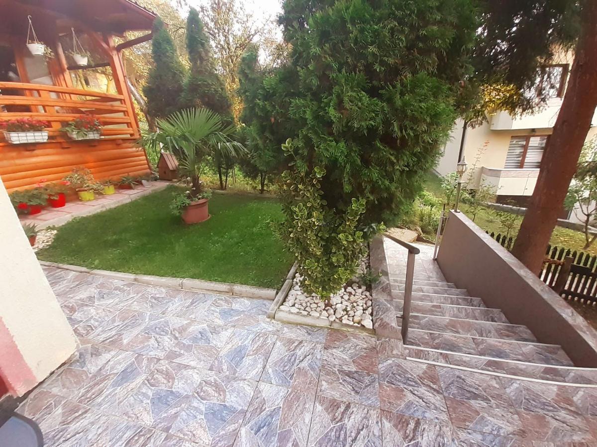 Obiteljski Apartman Borovi Visoko Eksteriør billede